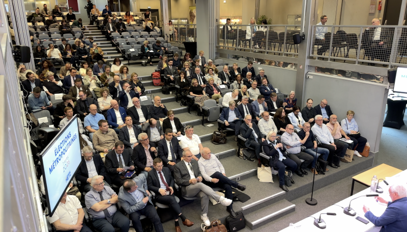 Fichier:Amphithéatre cescom.png