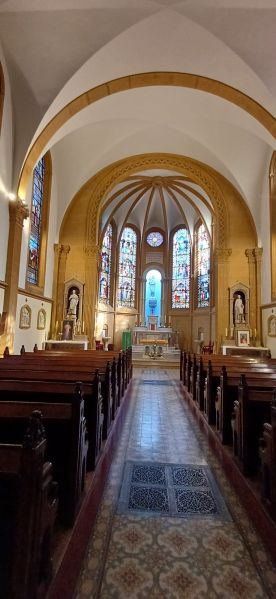Fichier:Eglise charite maternelle.jpeg